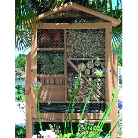 Maxi hôtel à insectes